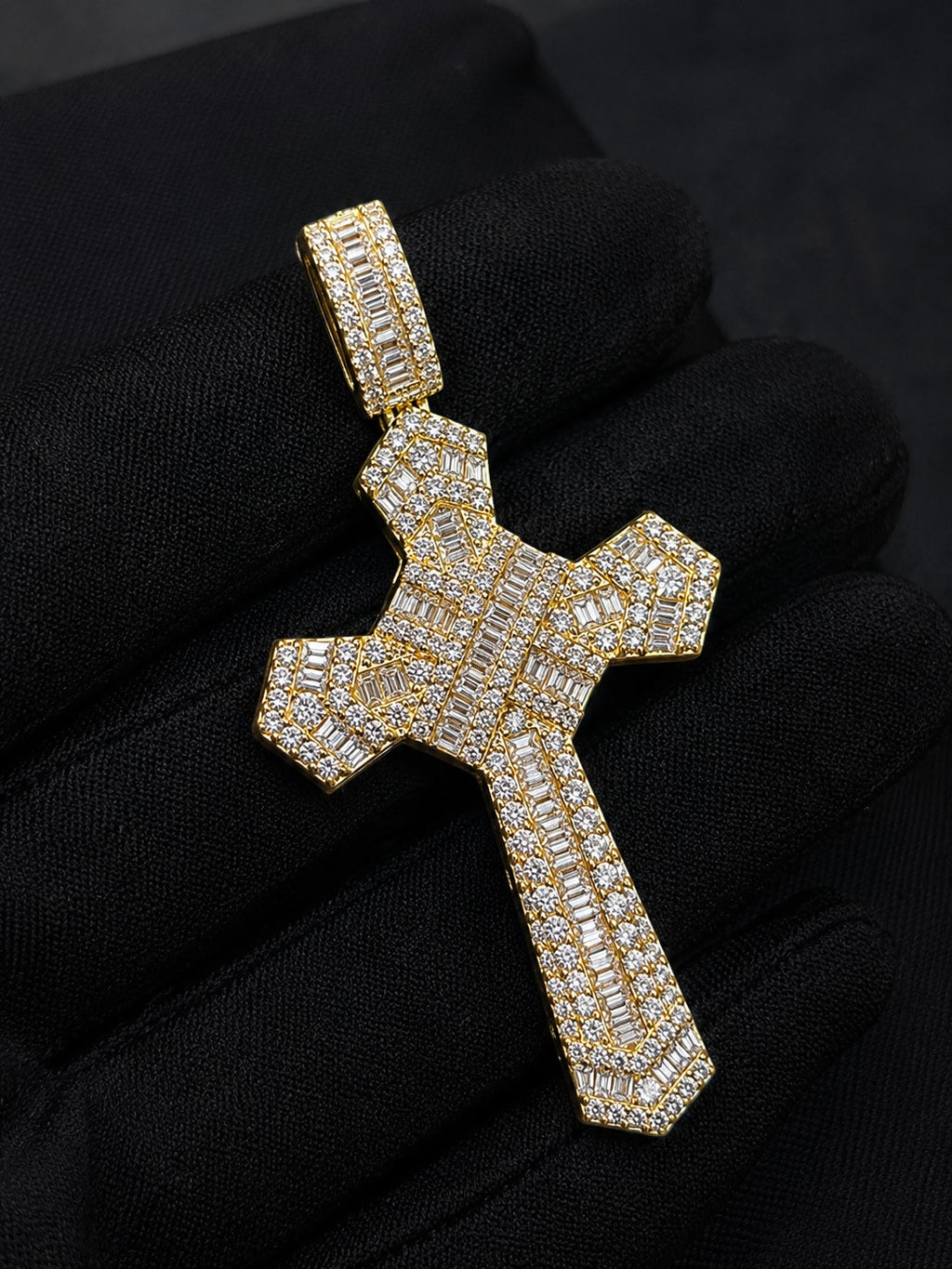Petey's jewelry hip hop cross pendant in gold-plated 925 sterling silver with baguette and round cut moissanite stones